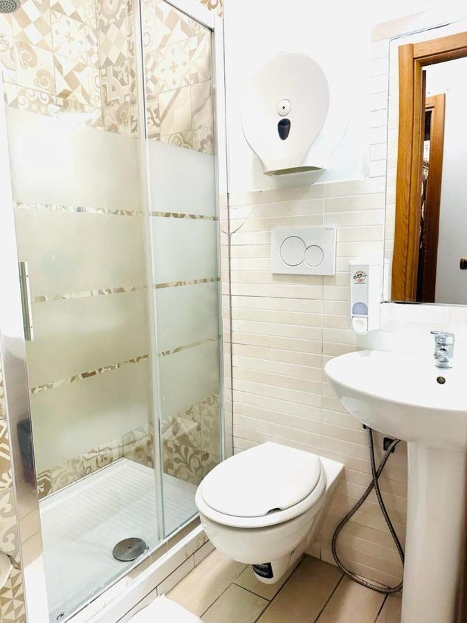 Rome Star Guesthouse Termini Екстер'єр фото